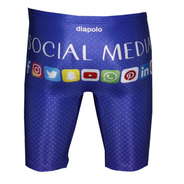 Fiú boxer-Social Media